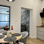 Luna Jelenia Góra
