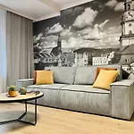 Luna Apartment *