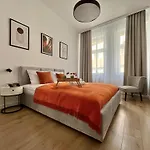 Luna Apartment *