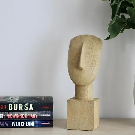 Luna Jelenia Gora