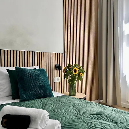 Luna * 옐레니아구라