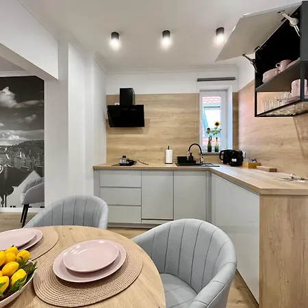 Luna Apartment *