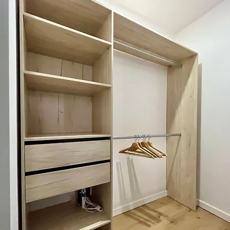 Luna 옐레니아구라