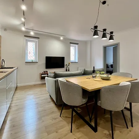 Luna * 옐레니아구라