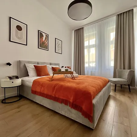 Luna Apartment *